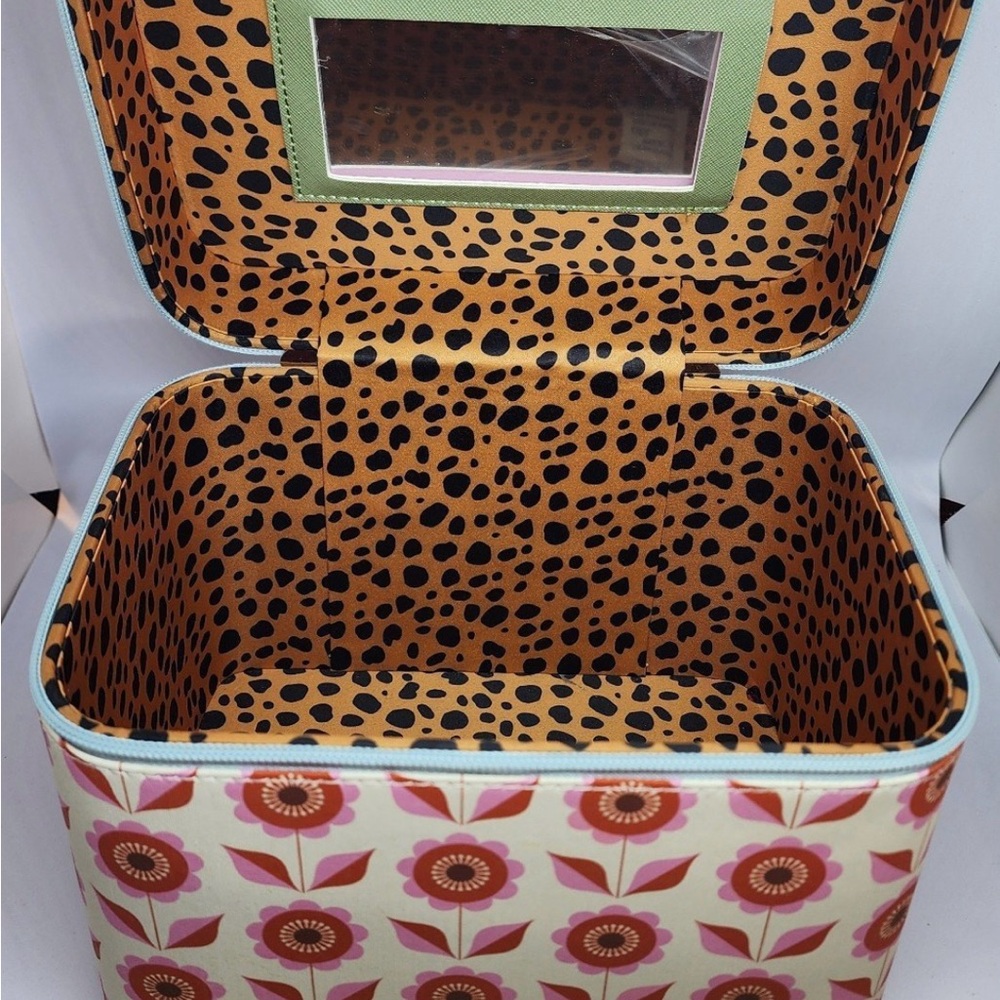 Plunder Jewelry Hostess Exclusive Women’s Make Up Bag Travel Suit Case Handbag